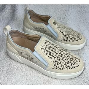 Vionic Kimmie Perf beige Suede platform - Slip On Sneaker - size 8.5 - L8